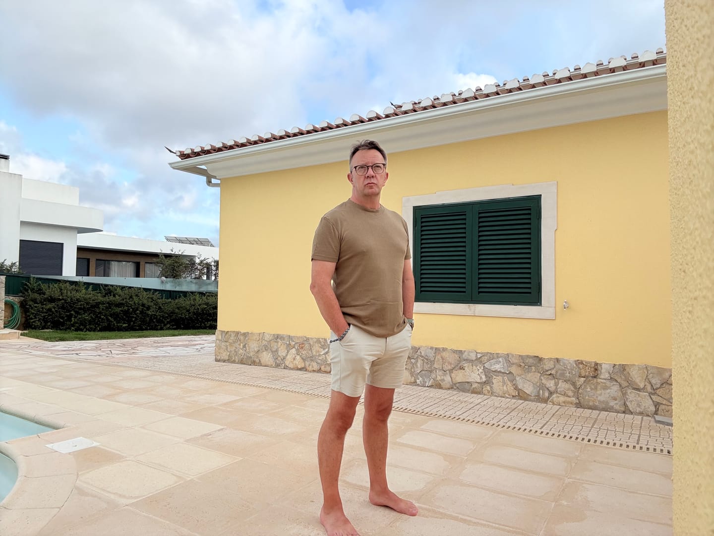 Customer photo review of Ultra-Stretch 7" Chino Shorts - Cream