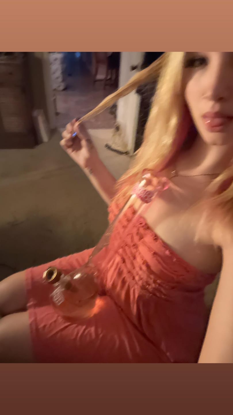 Customer photo review of PINK BONG 16"
