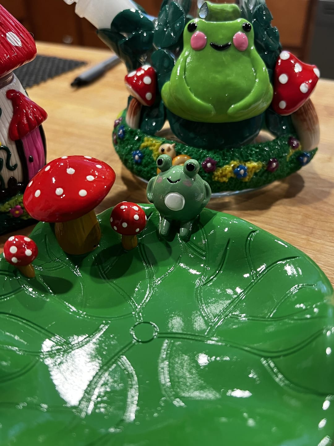 Customer photo review of FROG LILY PAD ASHTRAY