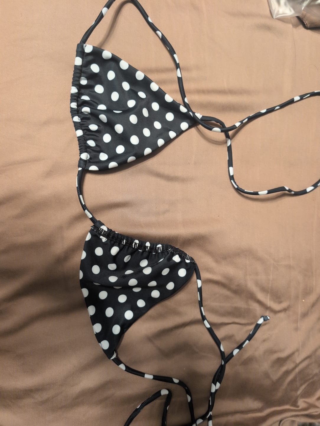 Customer photo review of 003 Seamless Triangle Bikini Top - Black Polka Dot