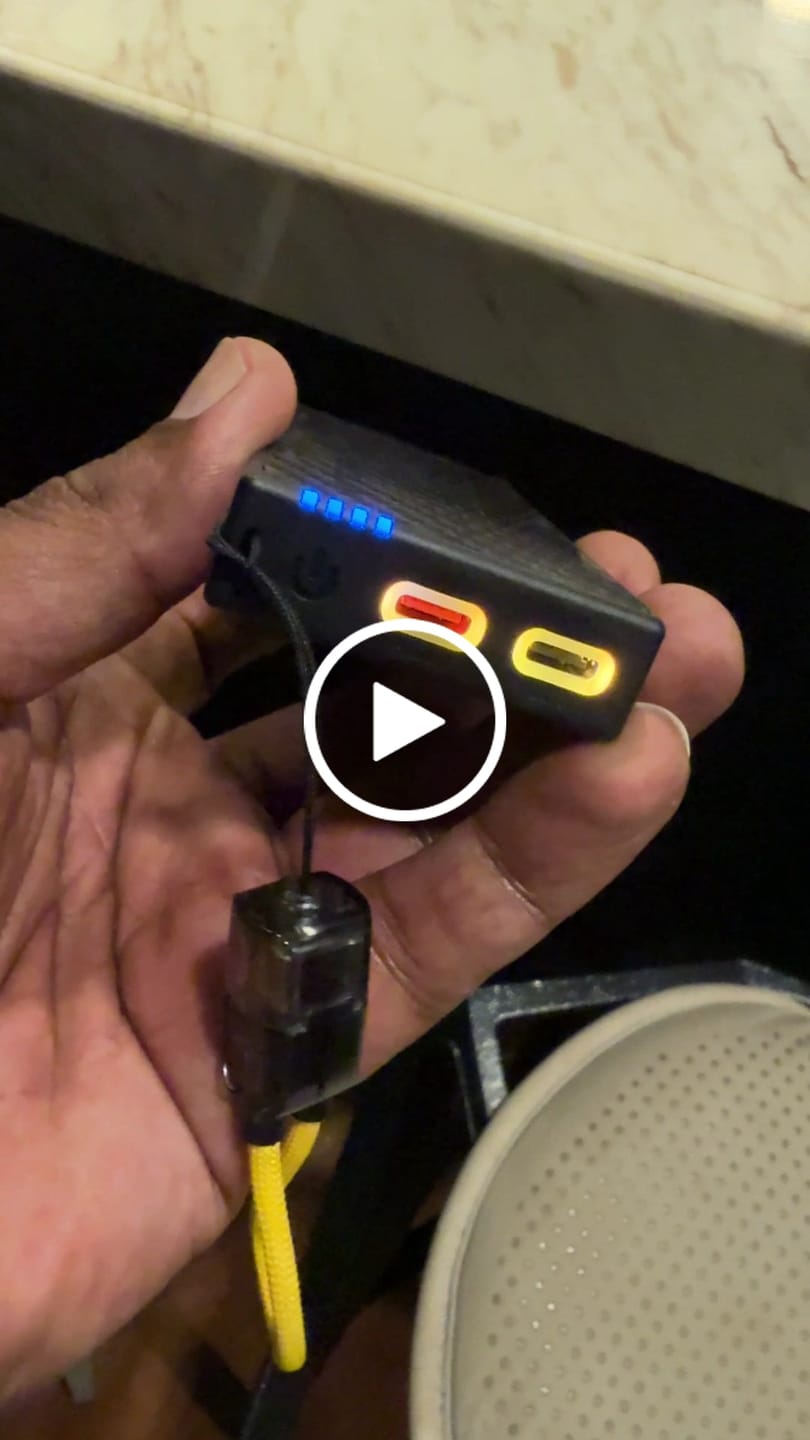 Customer video review of NB10000 Carbon Fiber Energy Brick (10,000mAh 3A GEN4)