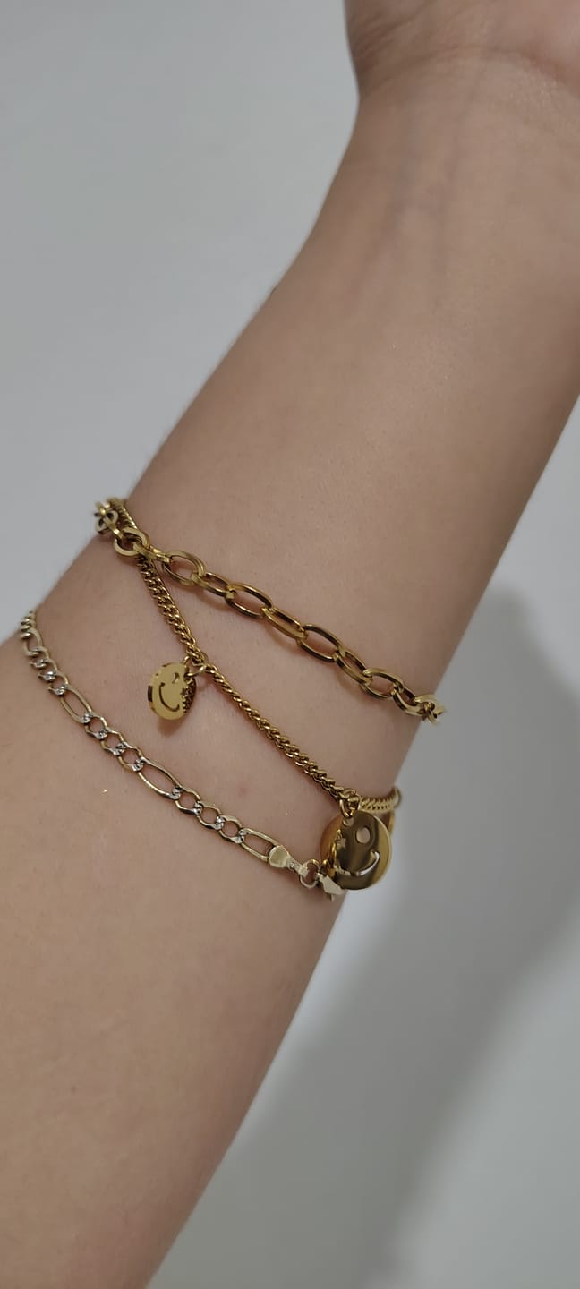 Customer photo review of Pulsera Smiley