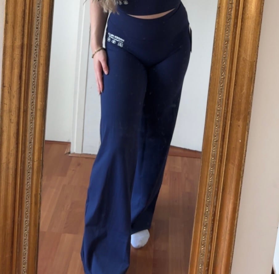 Recenzja zdjęciowa klienta dotycząca spodni ACTIVE STRAIGHT LEG PANTS NAVY