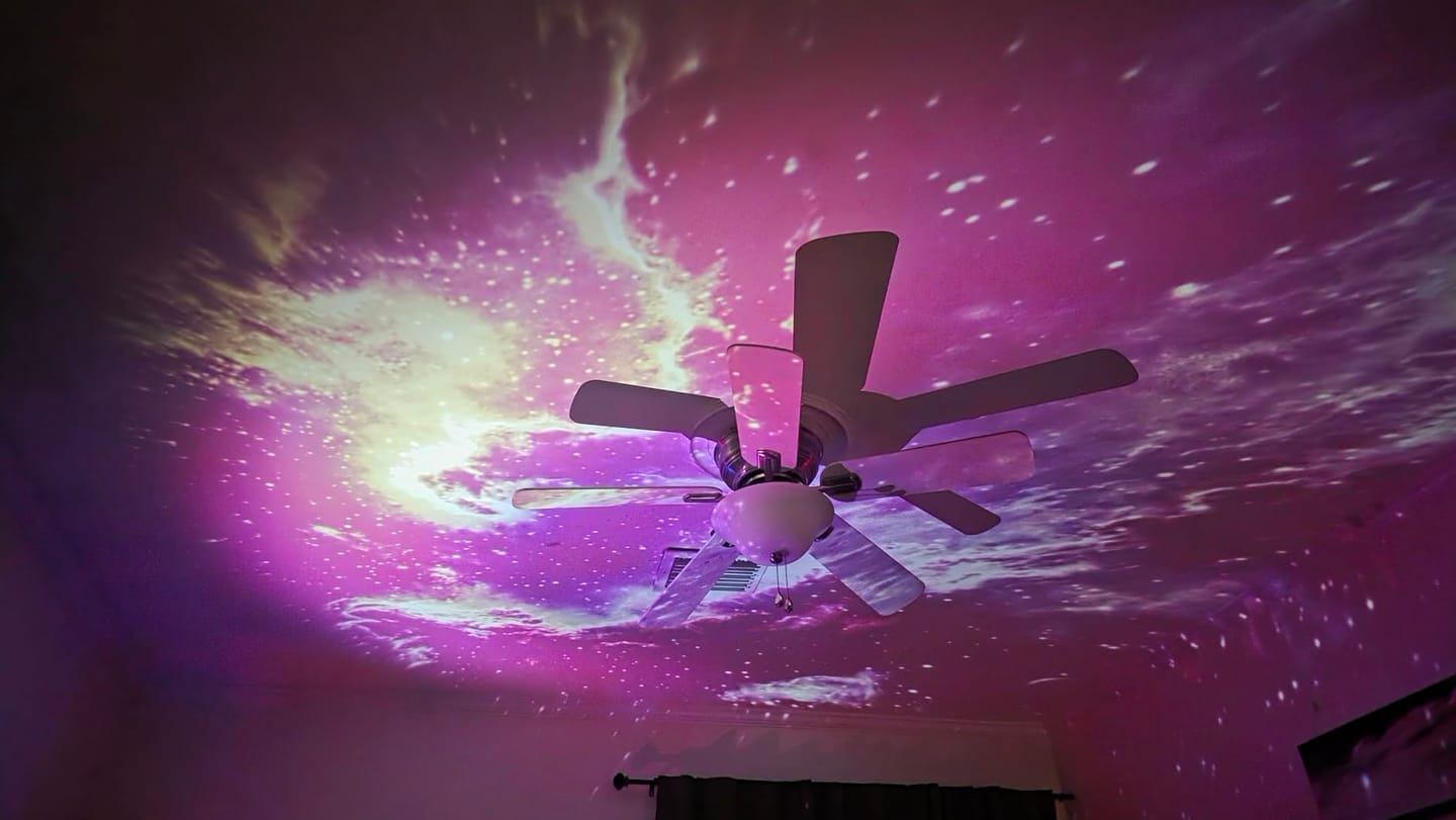 Customer photo review of NovaGlow™ Proyector de Galaxias