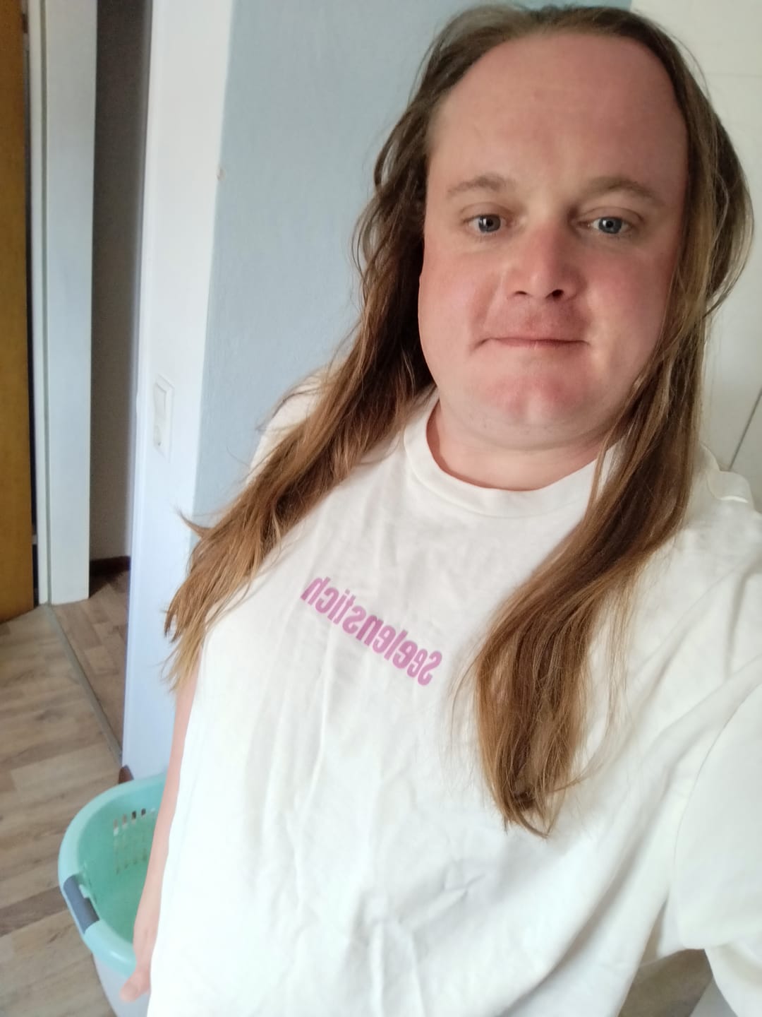 Customer photo review of Free Your Mind - Oversized Shirt
