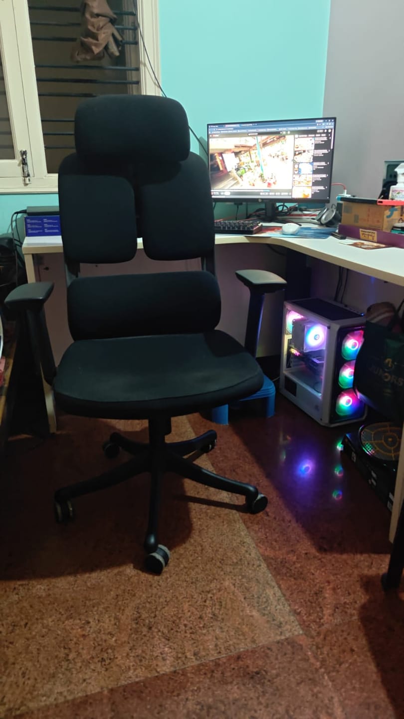Customer photo review of Ettorez Merry Premium Ergonomic Office Chair