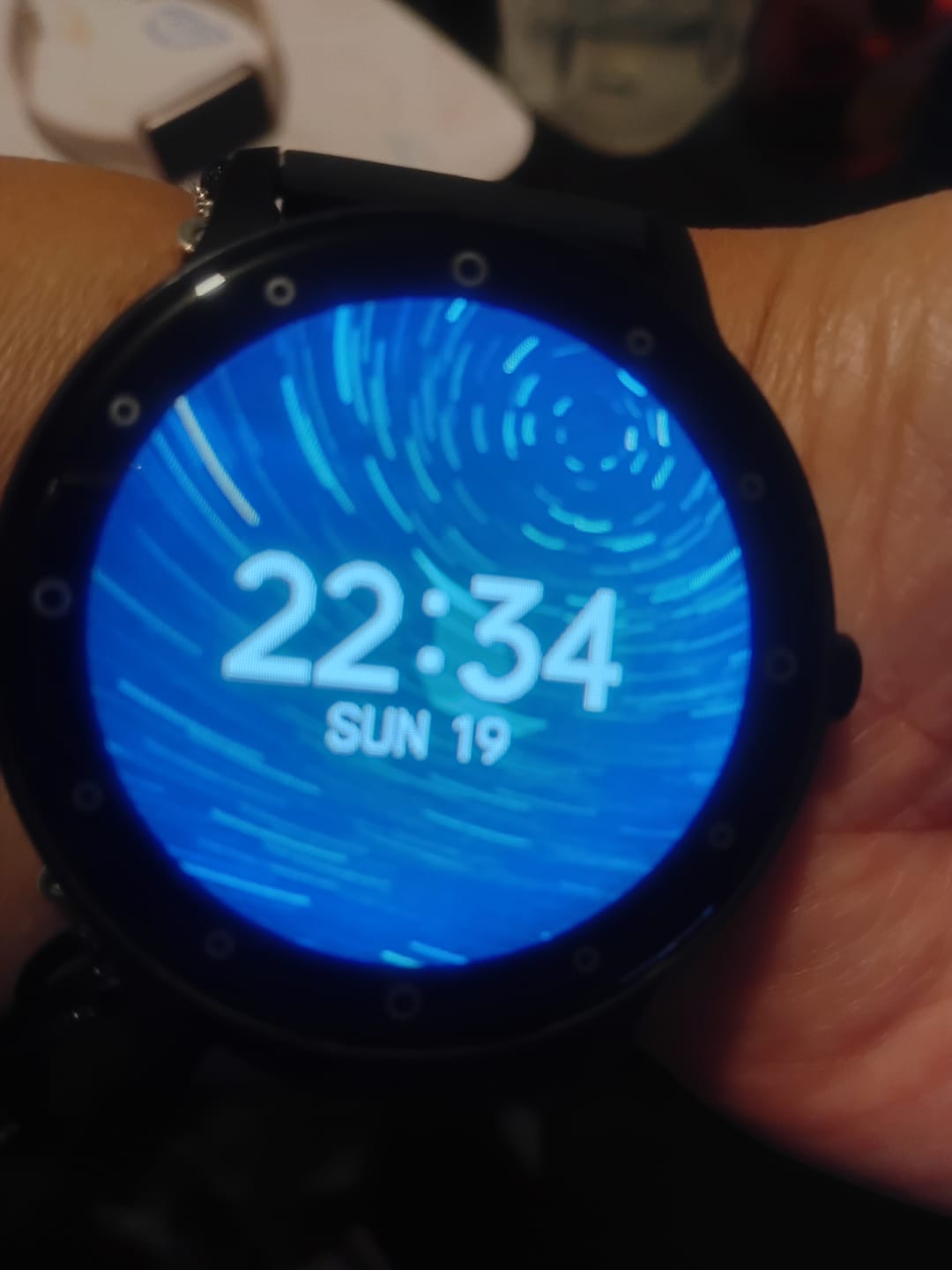 Customer photo review of Smartwatch Reloj Kronos Insignia Round STF Pantalla 1.3" Resistencia al agua IP65 Negro