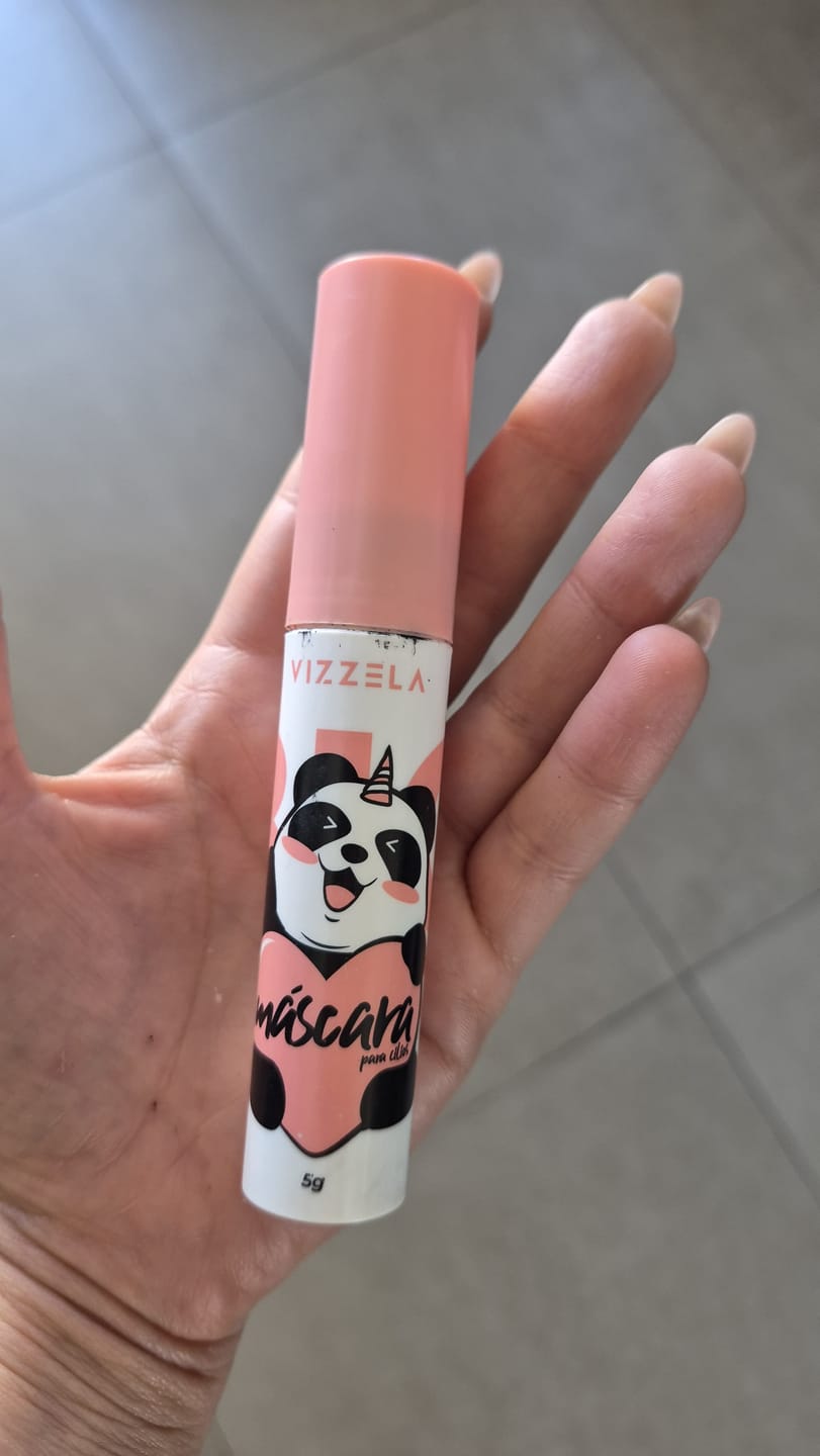 Customer photo review of Máscara Para Cílios Big No Panda Vizzela - Preta