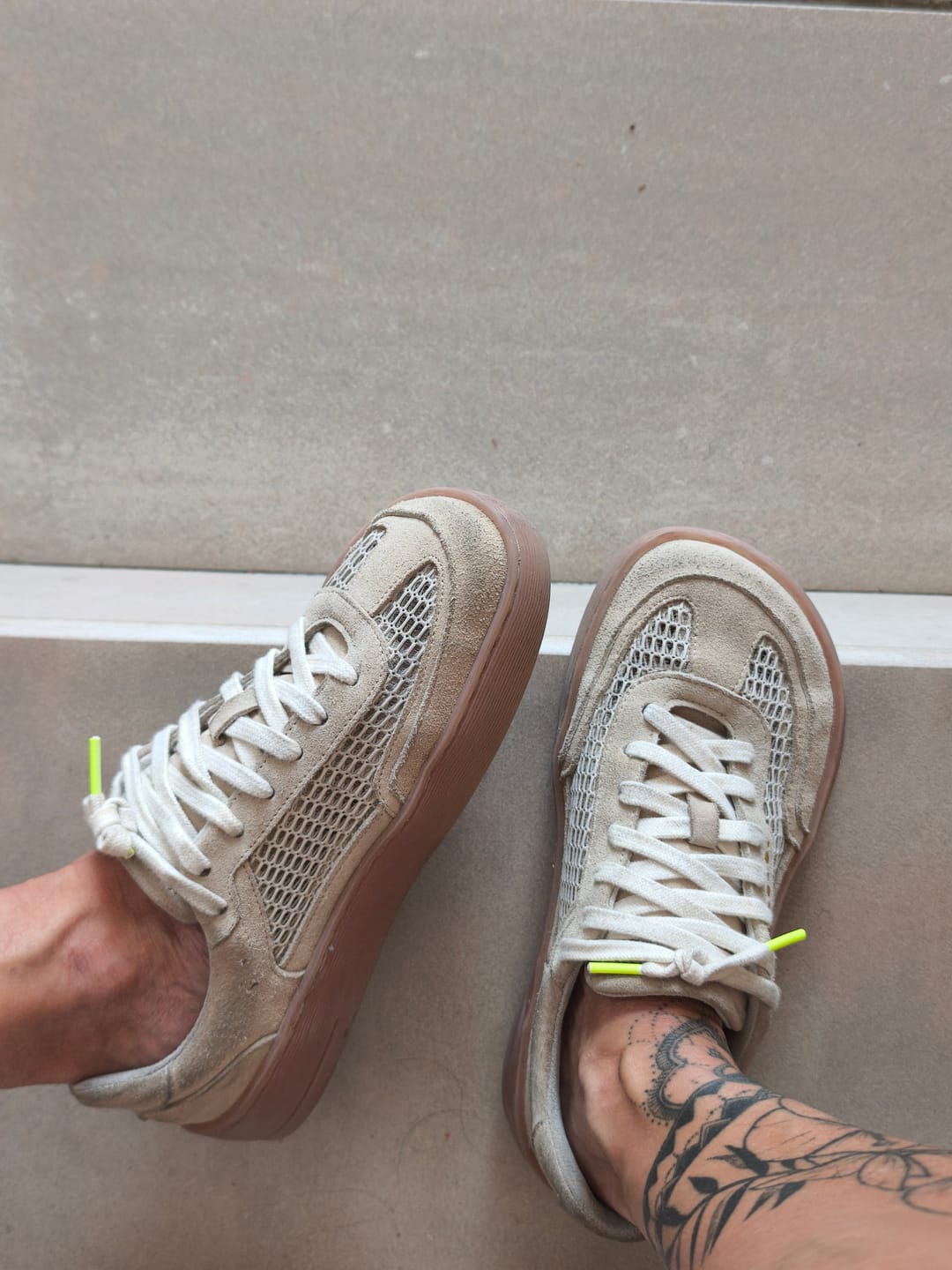 Customer photo review of Soho Mesh Camel