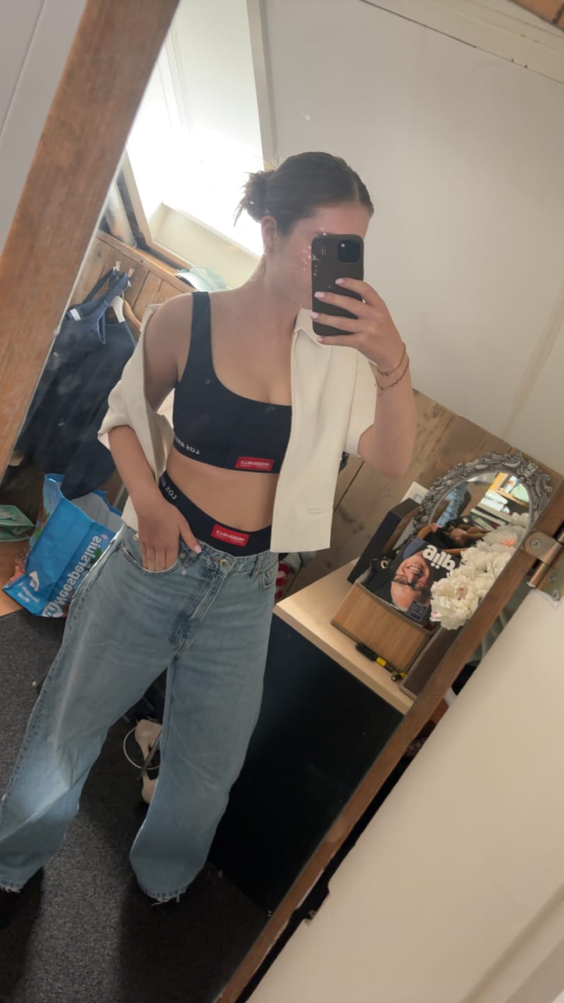 Customer photo review of LABEL BRA TOP RASPBERRY RED/NAVY