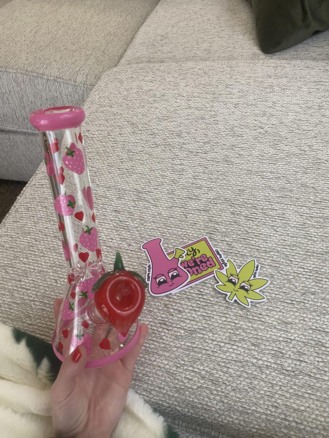 Customer photo review of KAWAII STRAWBERRY BONG 10"