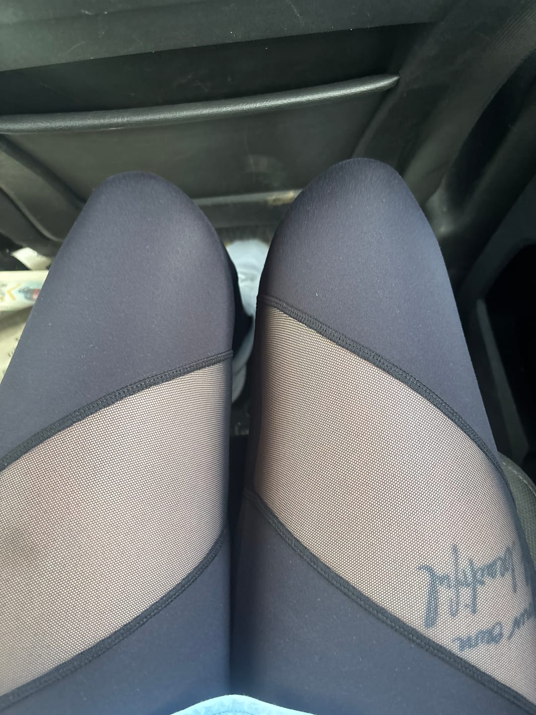 Customer photo review of ESSENCE Performance Mesh Wrapped Legging