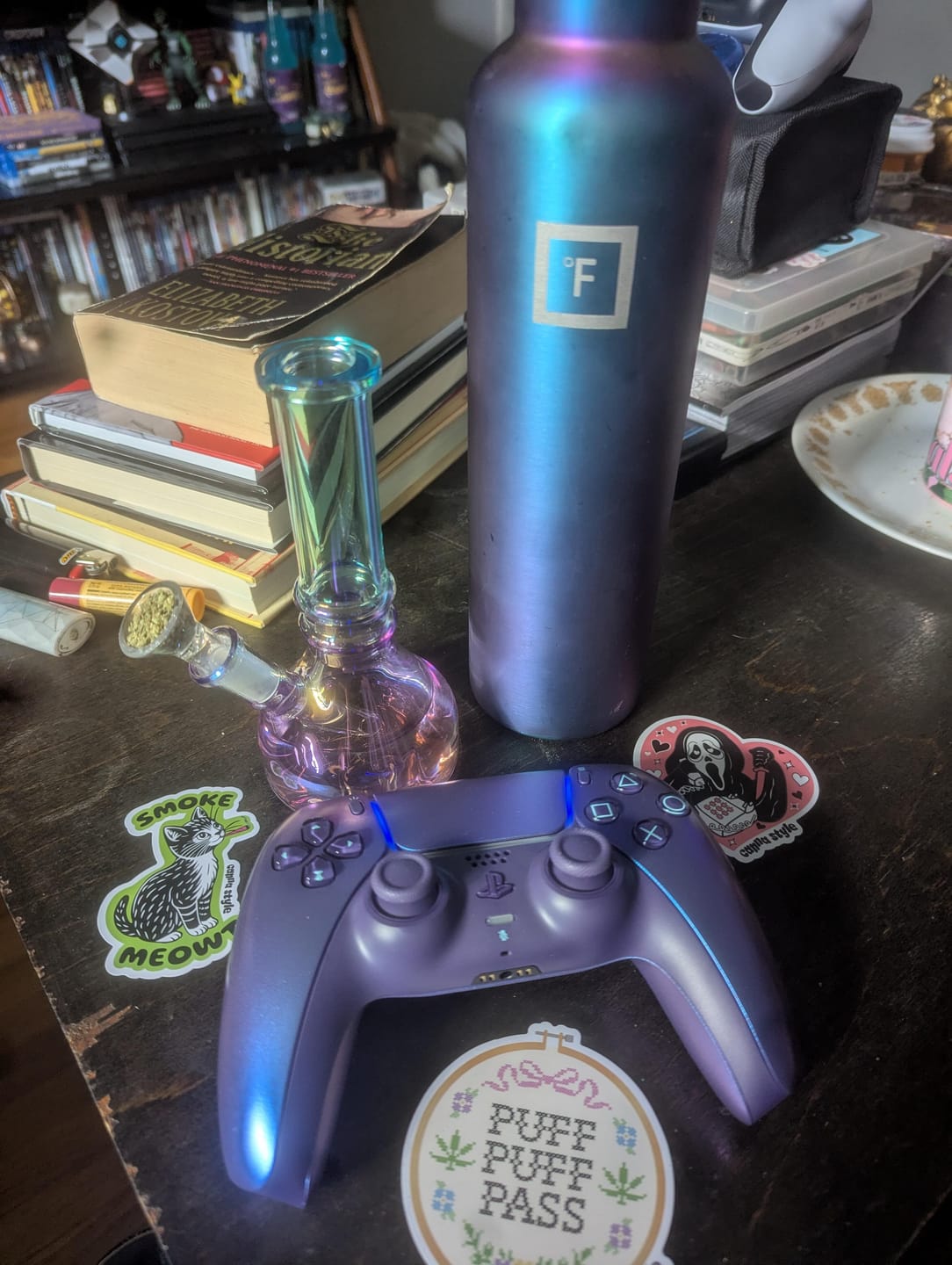 Customer photo review of IRIDESCENT GRADIENT BONG 6"