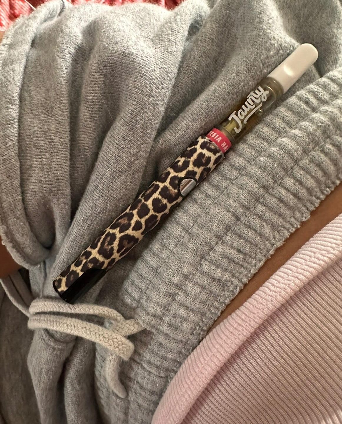 Customer photo review of LEOPARD PEN BATTERY