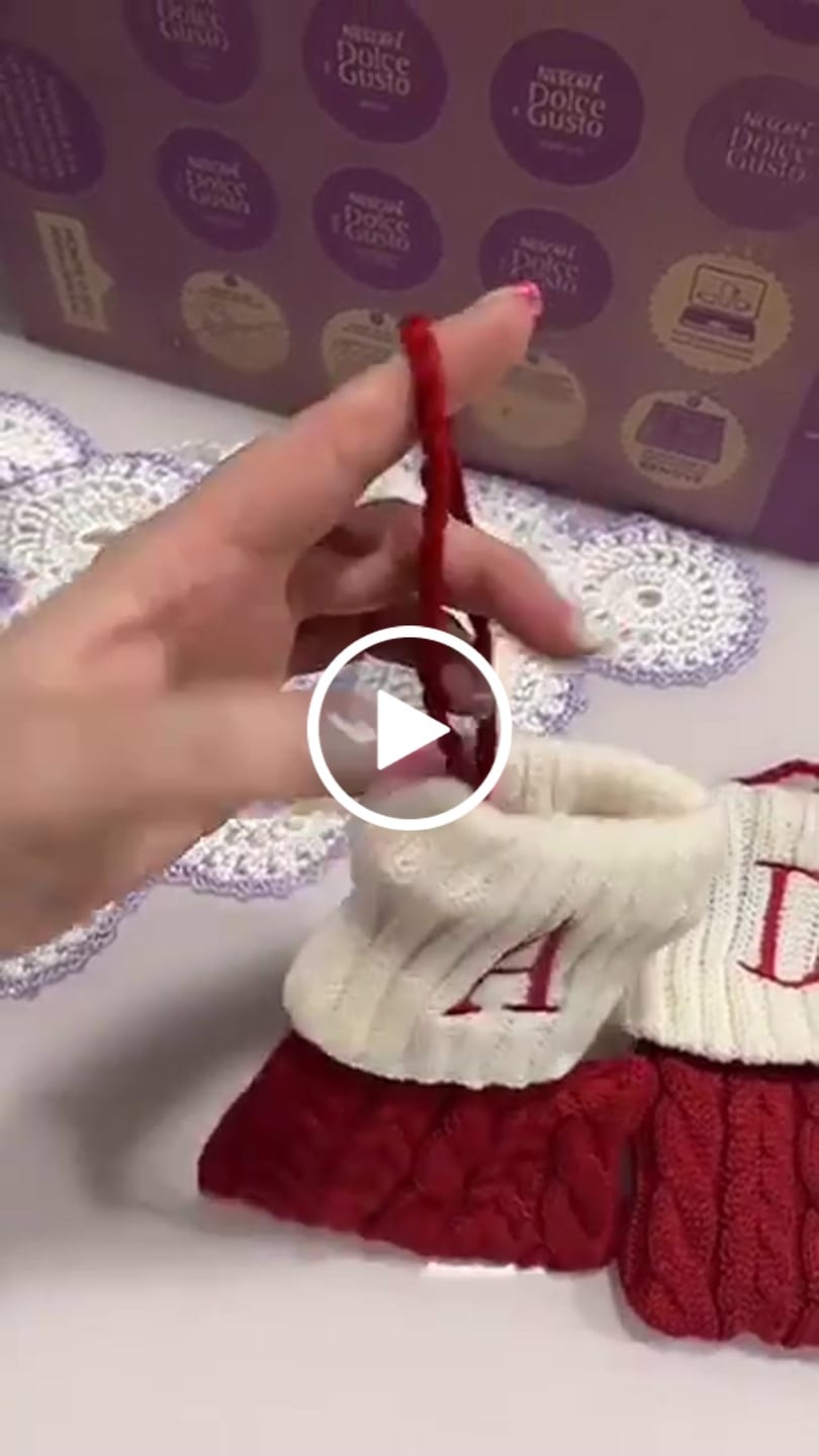 Customer video review of Decoração de Natal Meia com Letra do Alfabeto