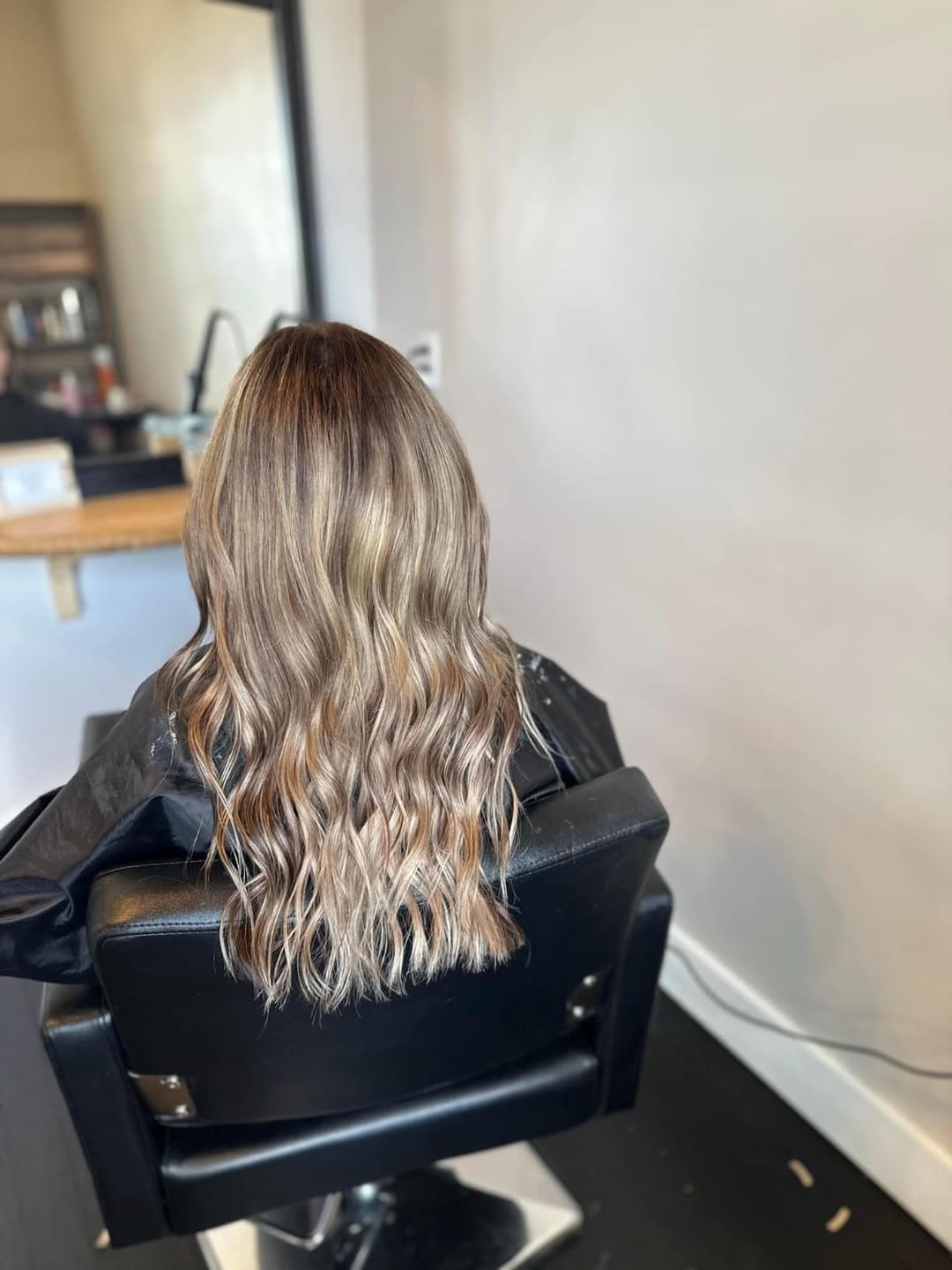 Customer photo review of [Pre Order] 6x6 Inches Virgin Human Hair Toppers Fishnet Base Balayage Blonde #3/8/22