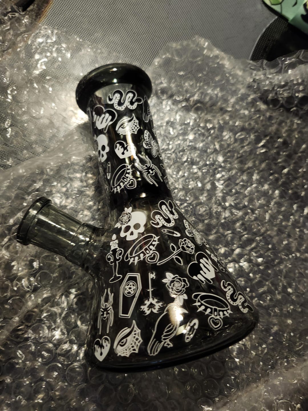 Customer photo review of GOTH BONG 6"