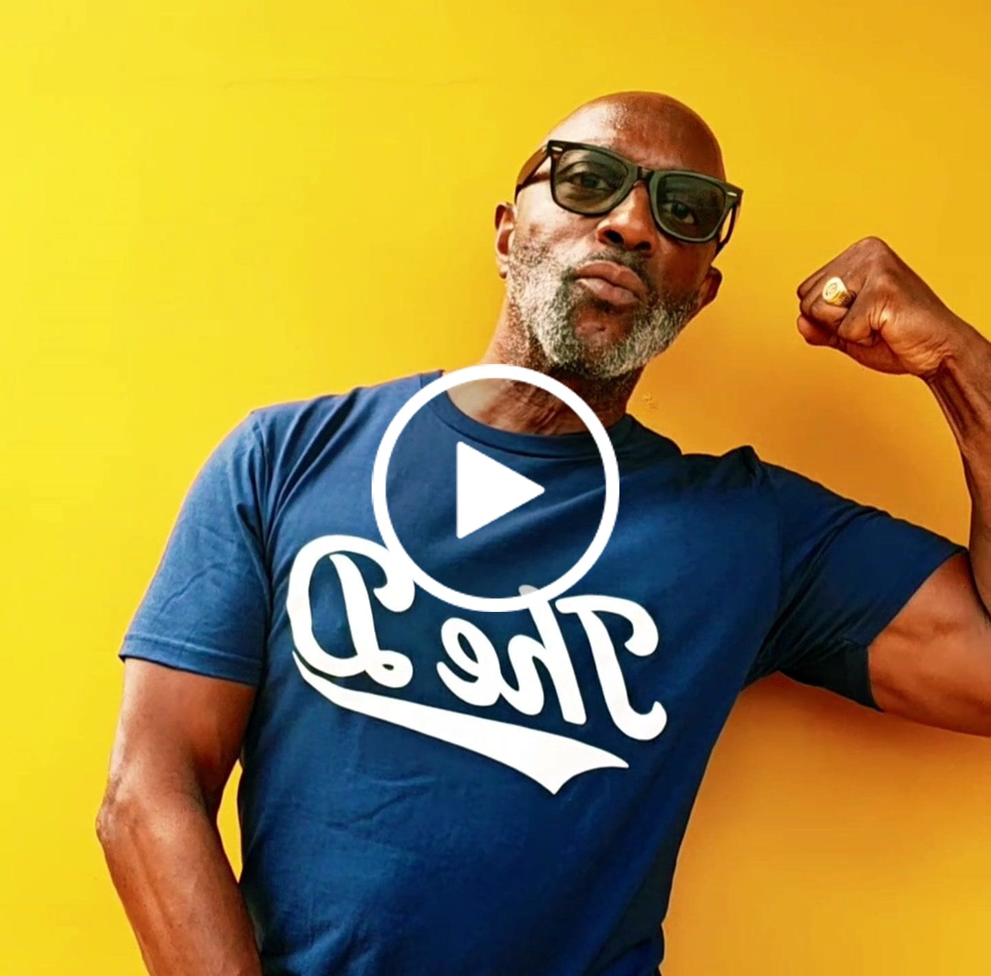 Customer video review of Harlem Retro Tee