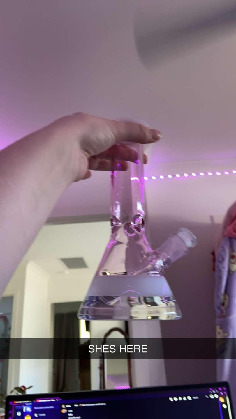 Customer photo review of CLASSY BEAKER BONG 8"