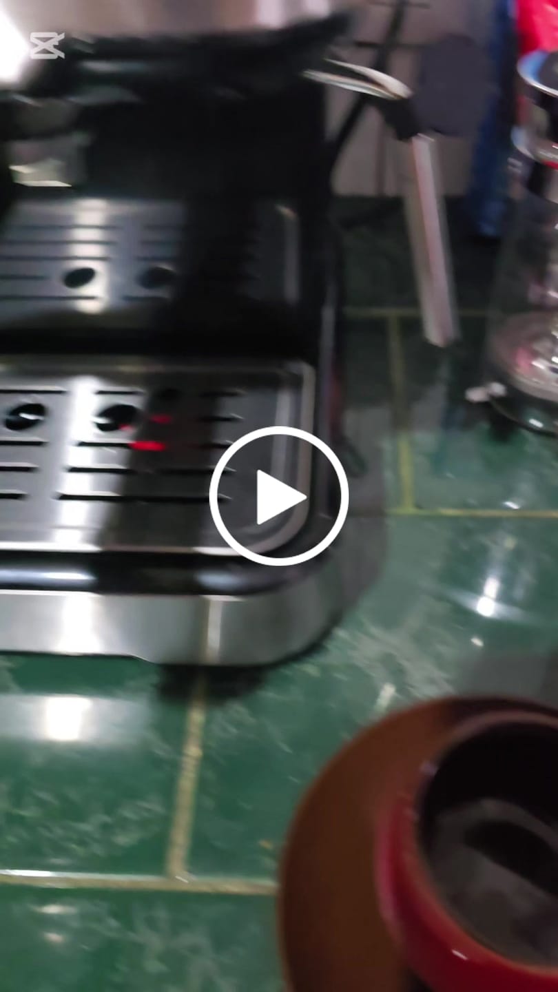 Customer video review of Café Britt Tueste Oscuro Molido