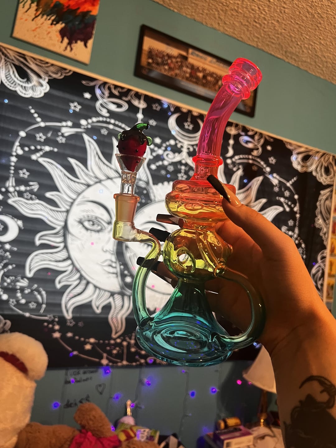 Customer photo review of NEON RAINBOW RECYCLER BONG (uv reactive)