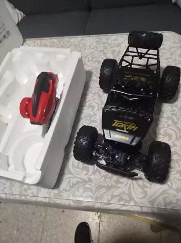 Customer photo review of Ferngesteuerter Offroad Truck RC Auto 4x4 | Allradantrieb Stoßdämpfer Geländewagen 1:12