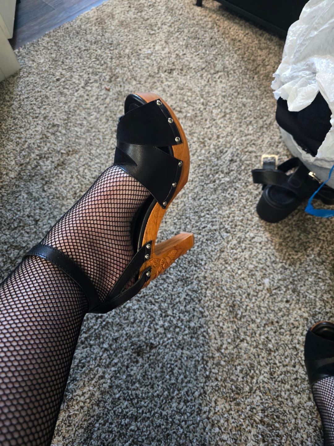 Customer photo review of Cherry Blossom / hand-carved wood heels / Black suede and leather