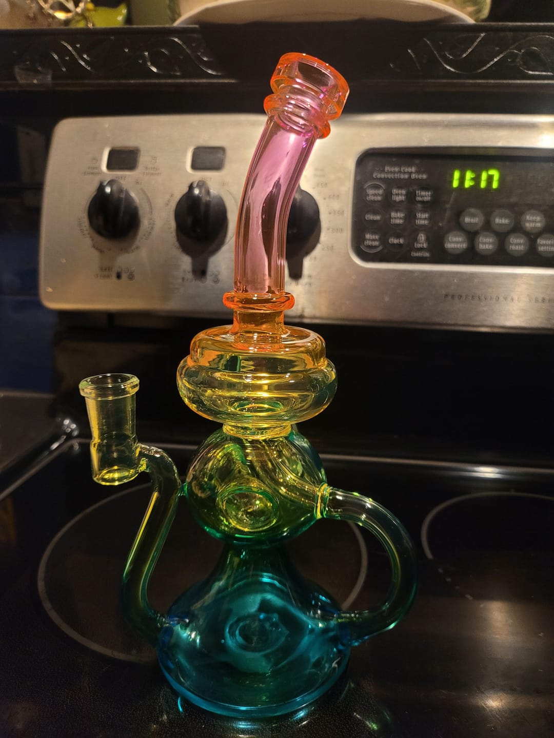 Customer photo review of NEON RAINBOW RECYCLER BONG (uv reactive)