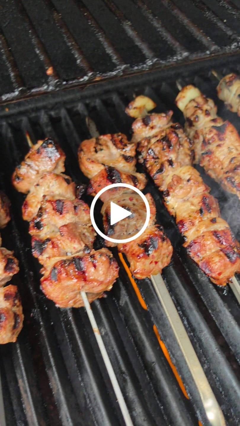 Customer video review of Schweine-Schaschlik Original - Mayonnaise Zwiebel Kräuter Marinade | mySchaschlik