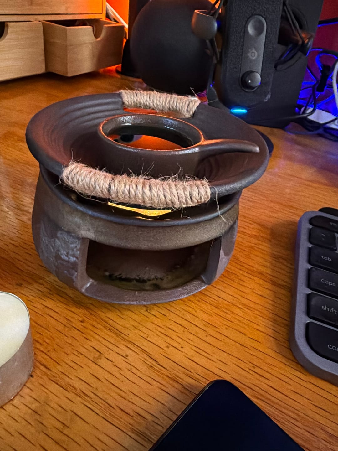 Customer photo review of Grandpa Buck's Garden Tomato Vine Wax Melt