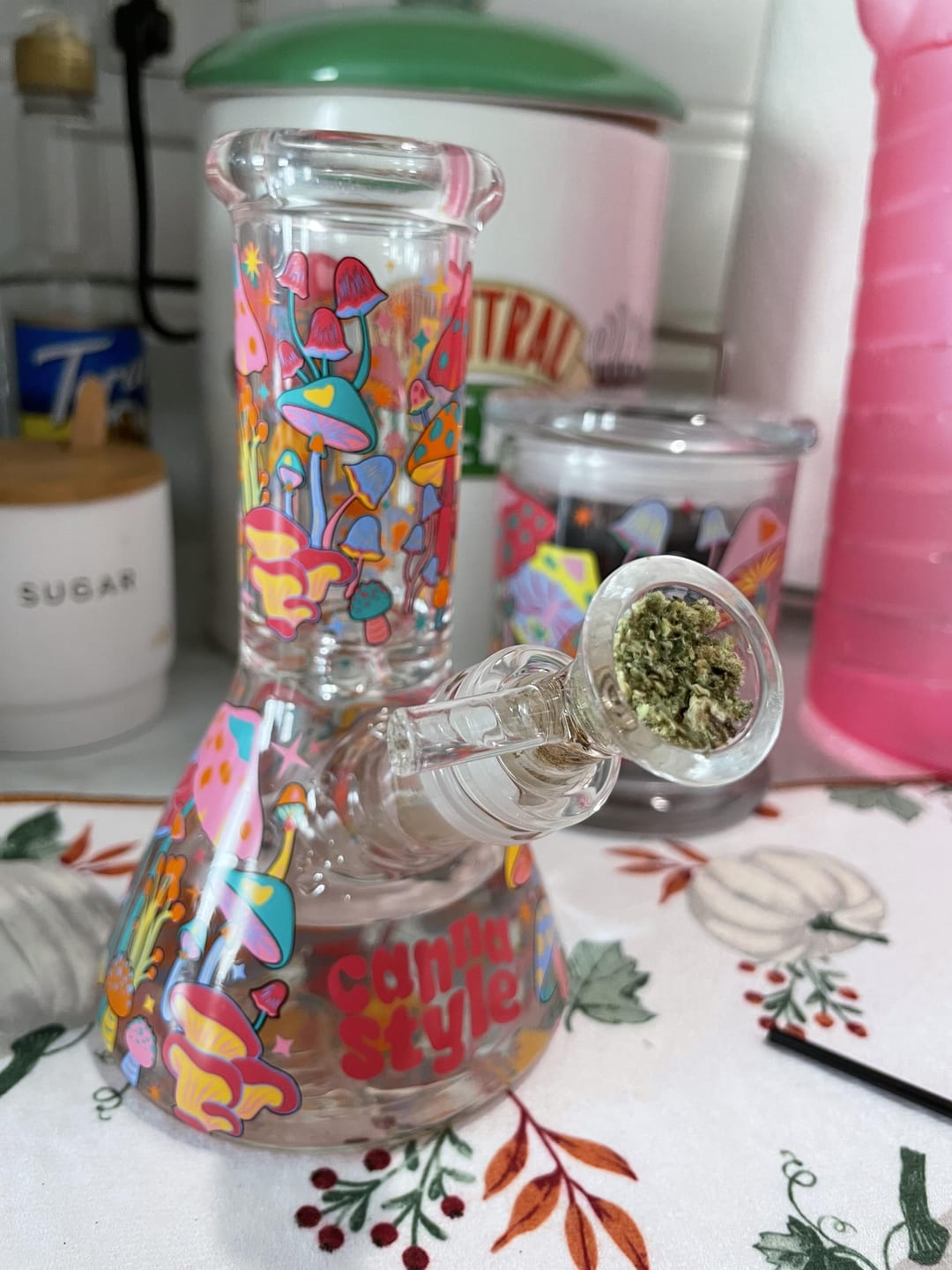 Customer photo review of COLORFUL MUSHROOM BONG 6"