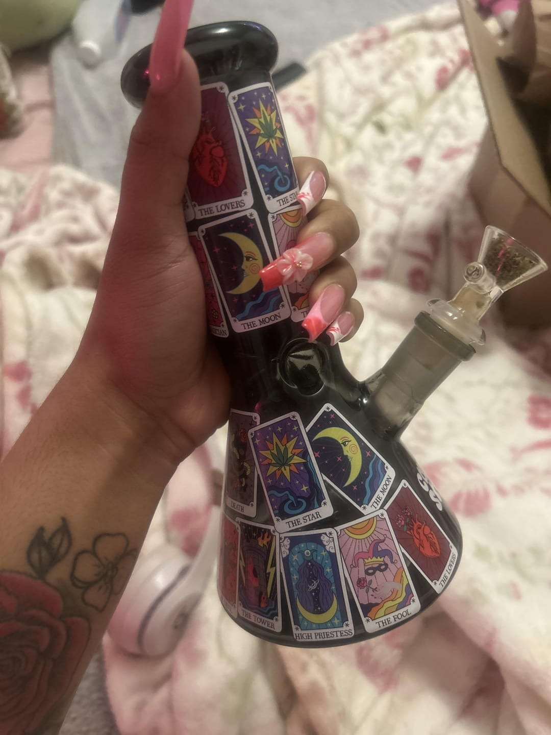 Customer photo review of TAROT CARD BONG 8"