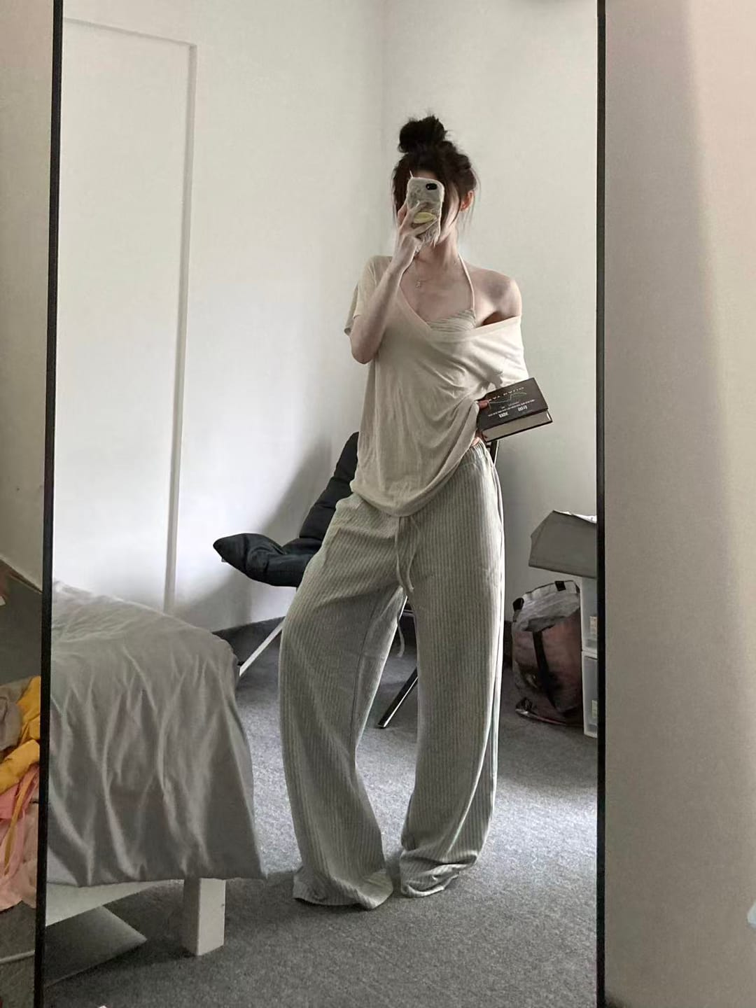 Customer photo review of Rase le sol Striped Halter Bra and Relaxed Draped Lounge Pants Set