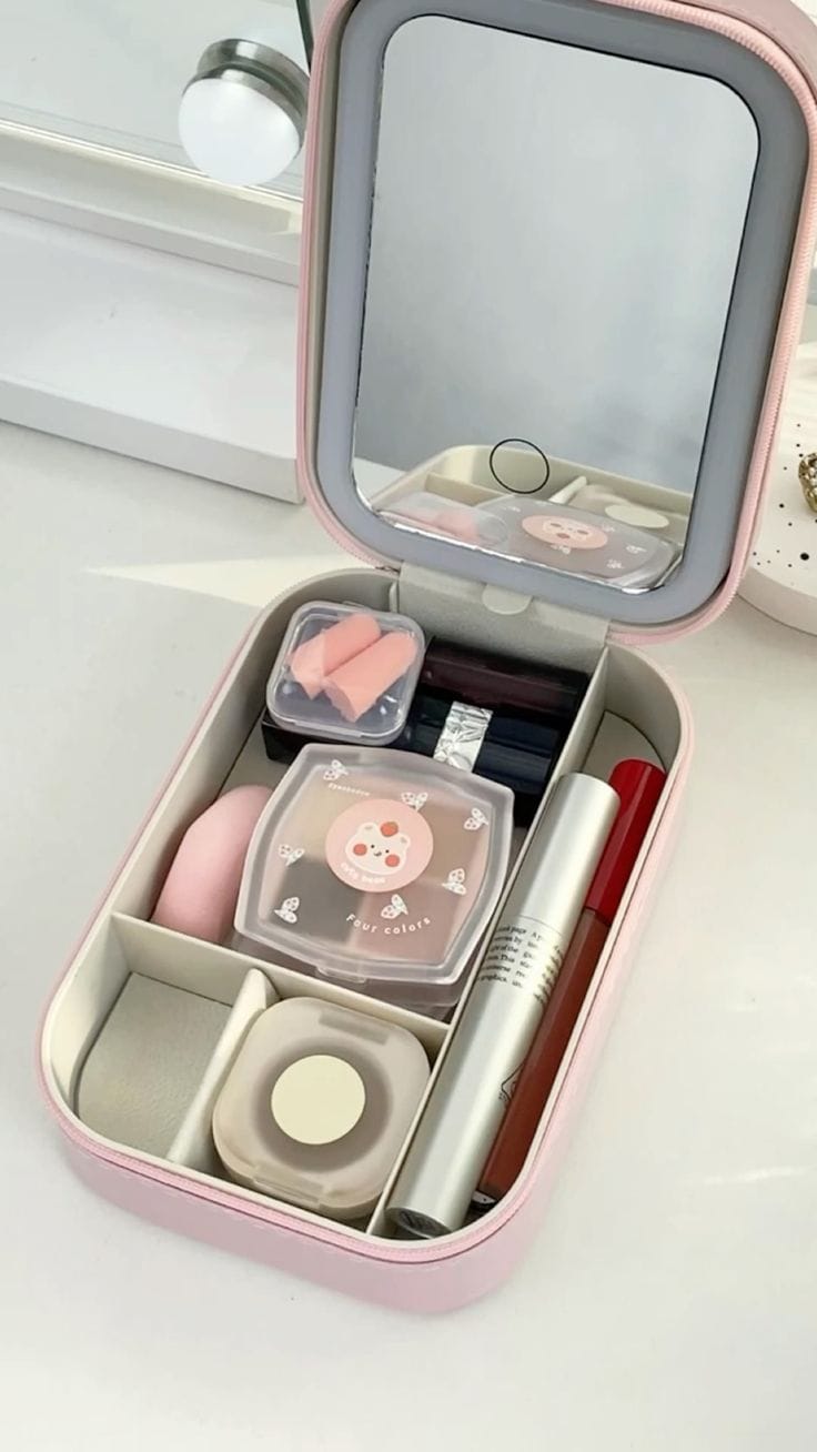 Customer photo review of Compact Makeup & Jewelry Box with LED Mirror