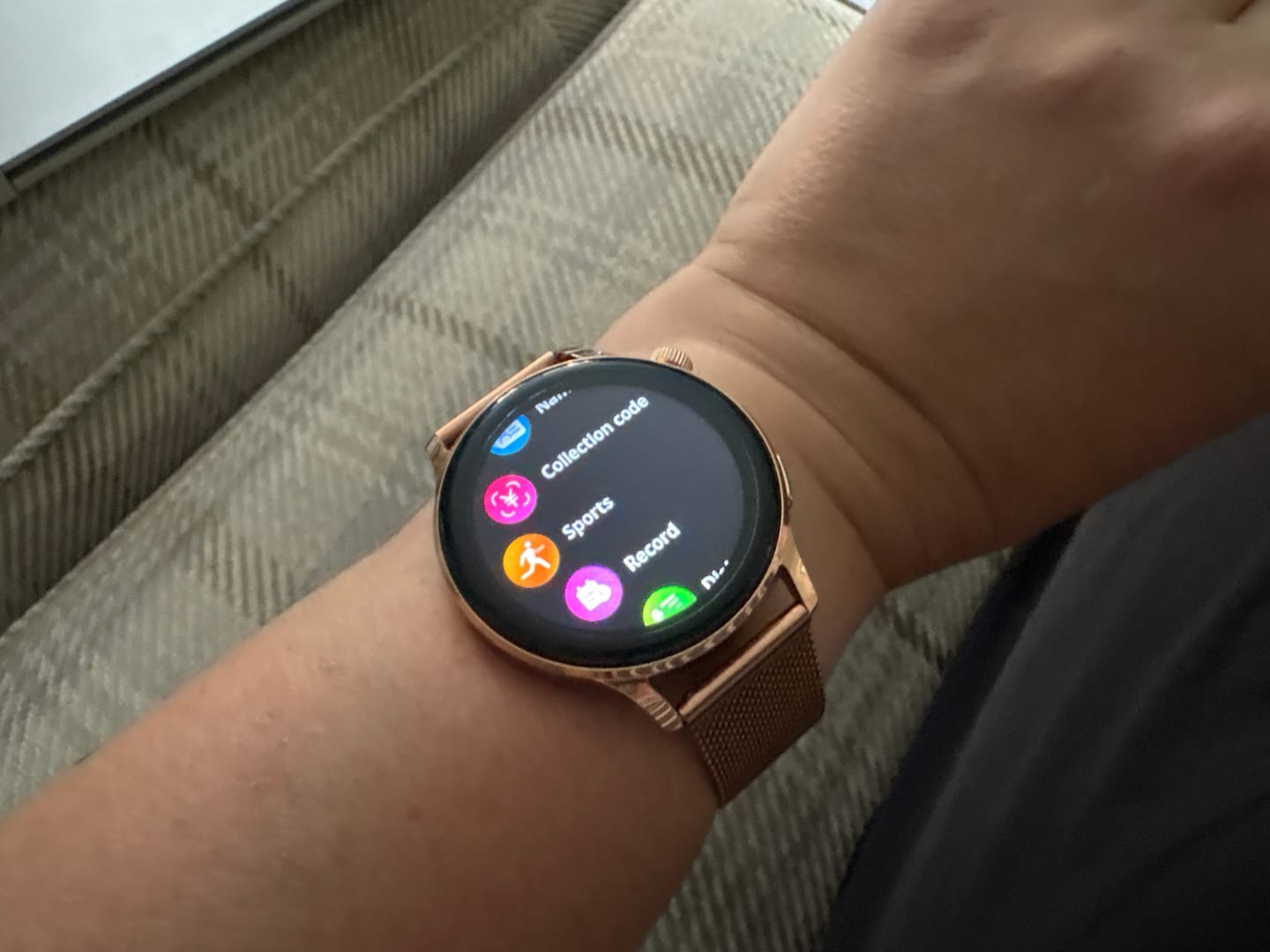 Customer photo review of BEARSCOME Blood Pressure Blood oxygen Blood Sugar Monitoring Bluetooth Talk Play Music Health Waterproof Smartwatch