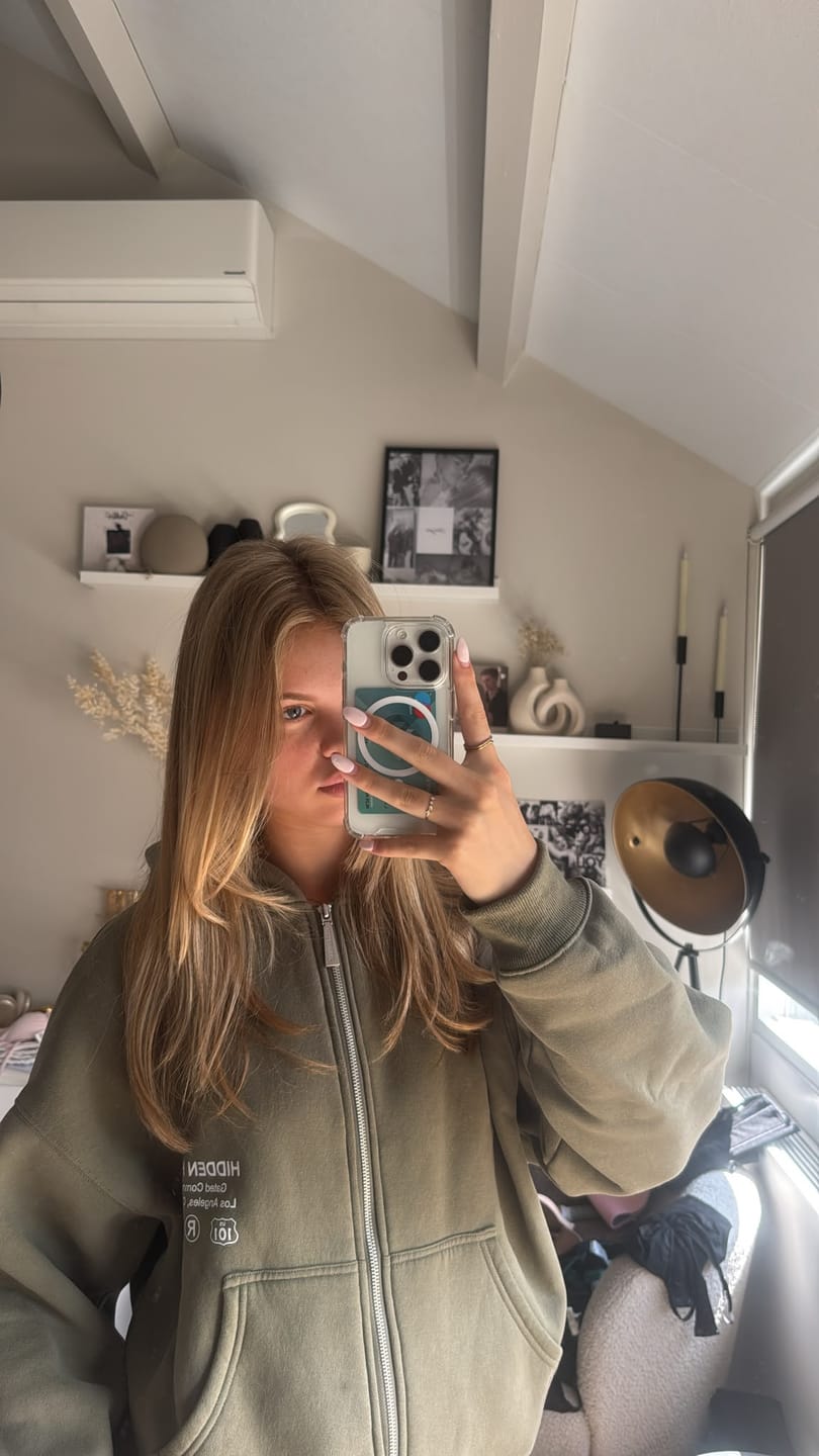 Customer photo review of LABEL ZIP HOODIE SAGE