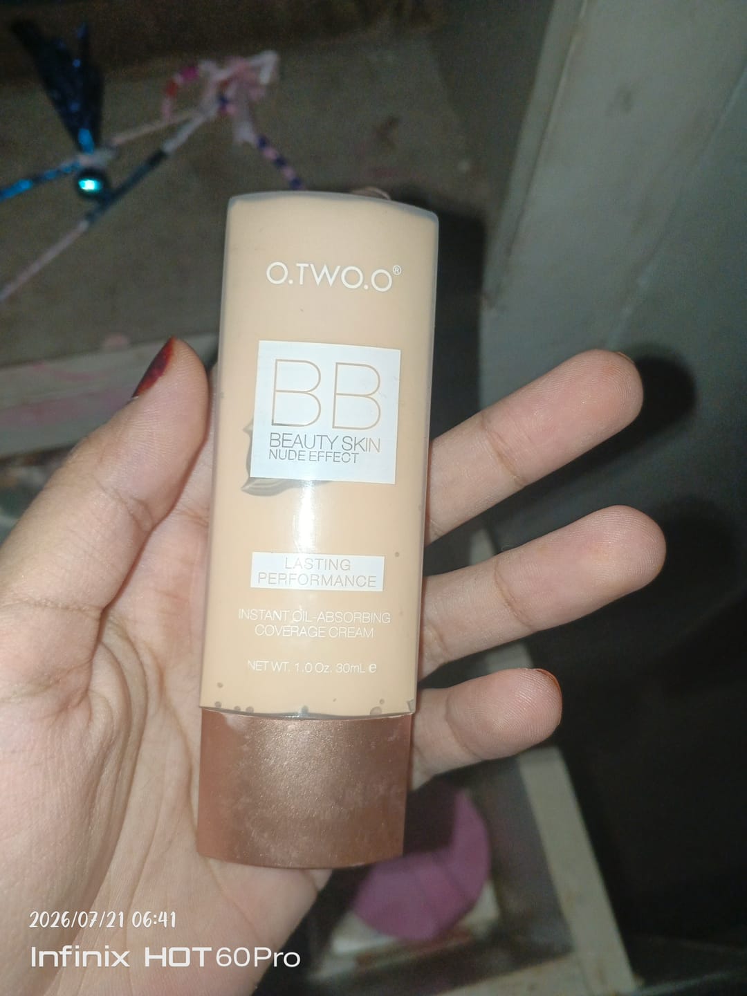 Customer photo review of O.TWO.O BEAUTY SKIN NUDE EFFECT BB CREAM