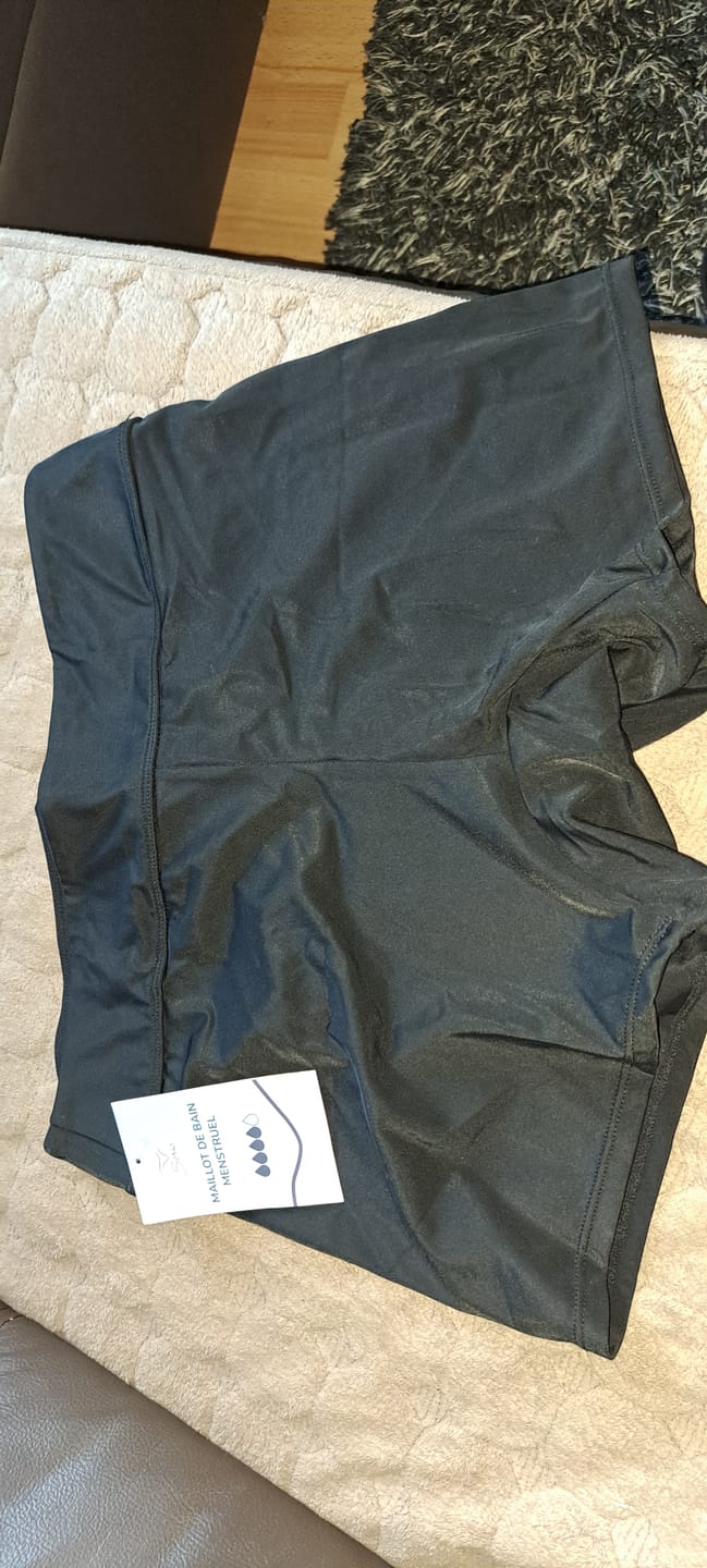 Customer photo review of Shorty de bain Menstruel flux abondant pour ado noir - Alia | Sorio®