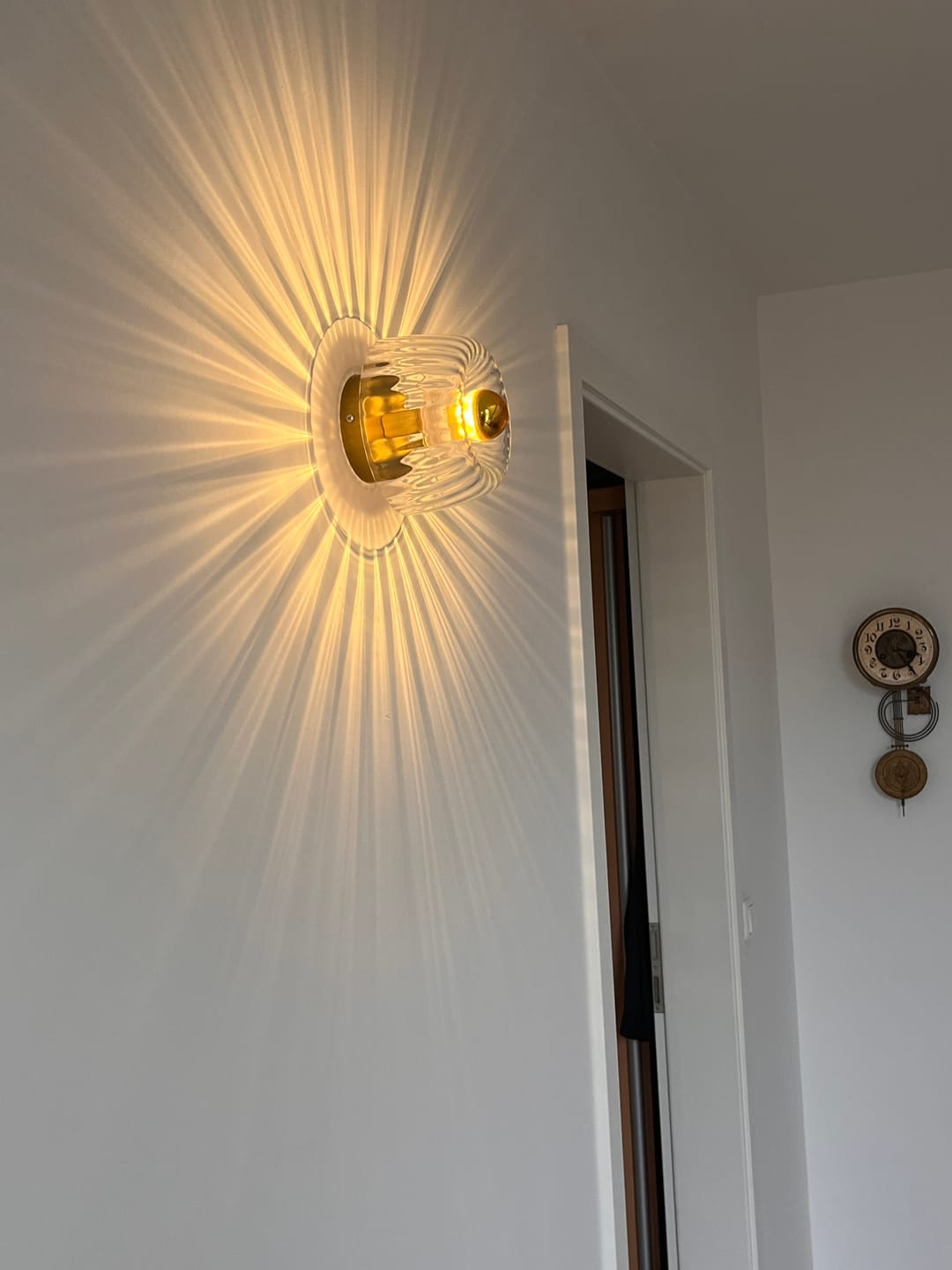 Customer photo review of Scandinavische Bauhaus Wandlampe - Nordic Glow