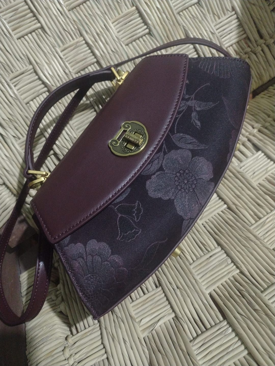 Customer photo review of Tang Imperial 25 Cloud Silk Peony Clutch