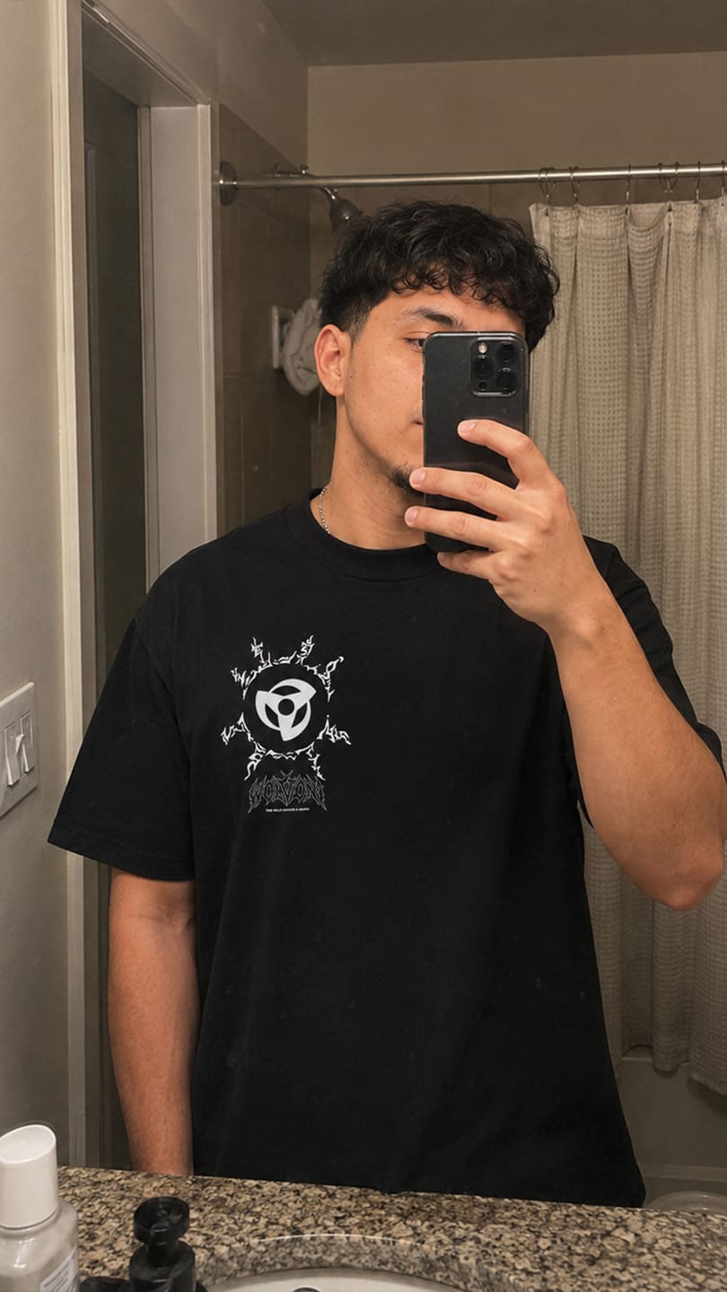 Customer photo review of Naruto | Hatake Kakashi Heavyweight T-Shirt