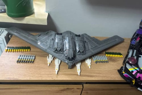 Customer photo of a finished WarBricks build