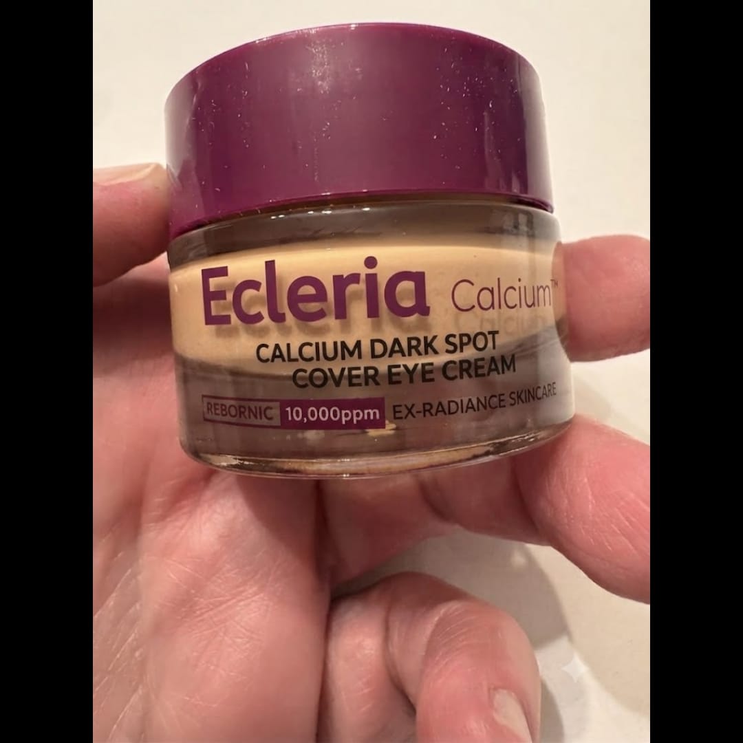 Customer photo review of Ecleria Calcium Eye Cream