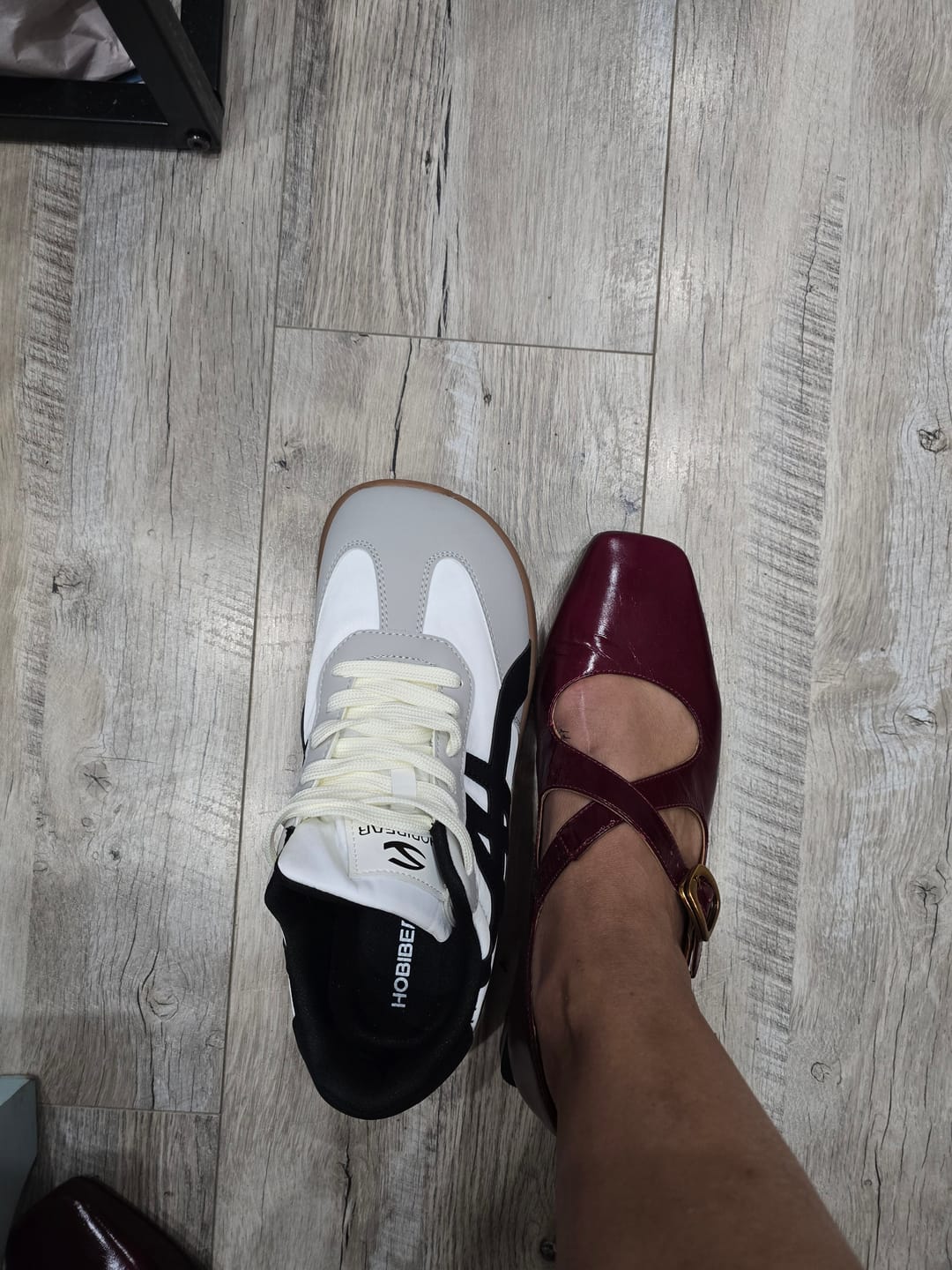 Customer photo review of Sedge - Wide Toe Sneakers