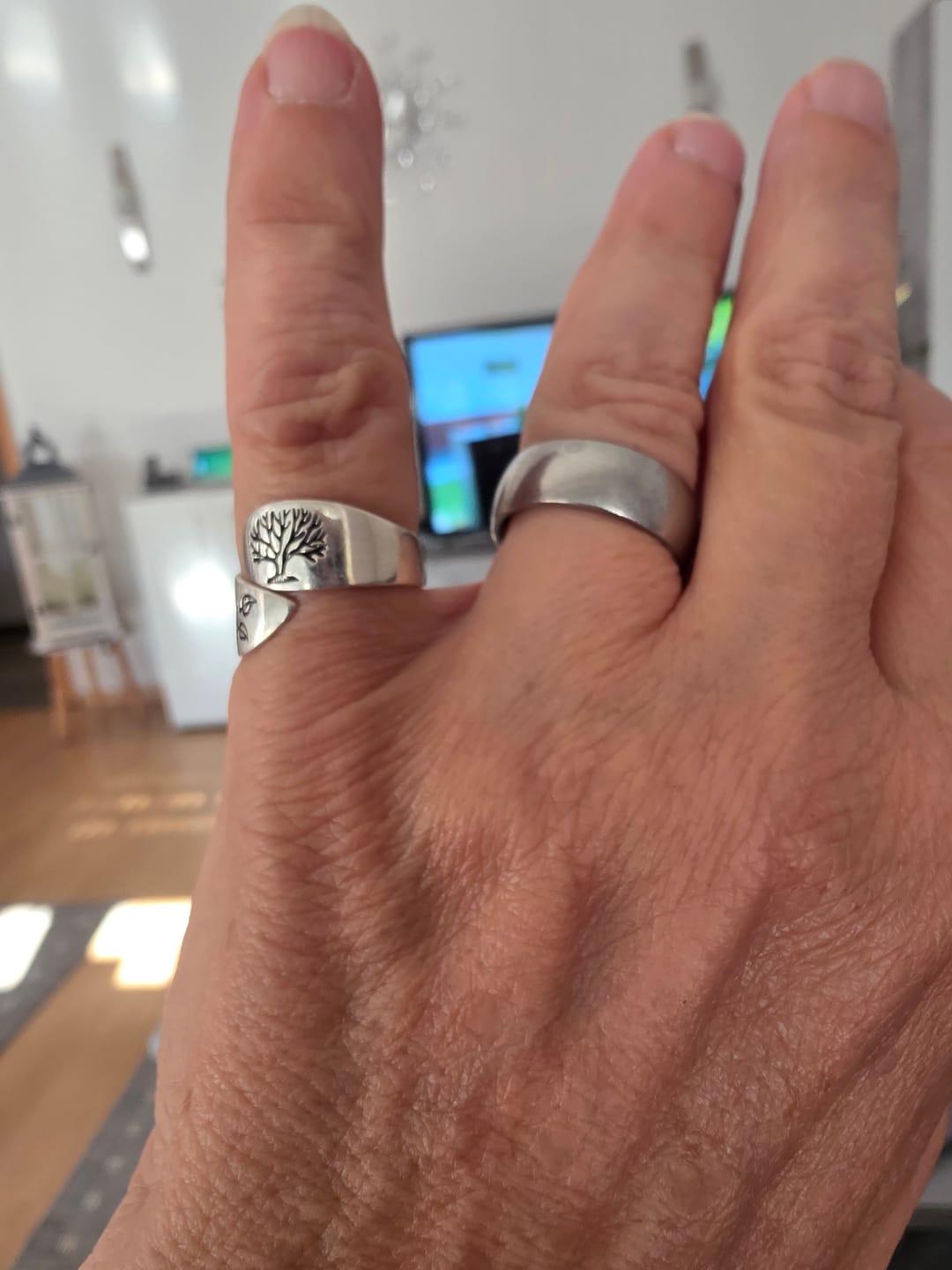 Customer photo review of Lebensbaum Ring - S925 Silber | Hier und Jetzt