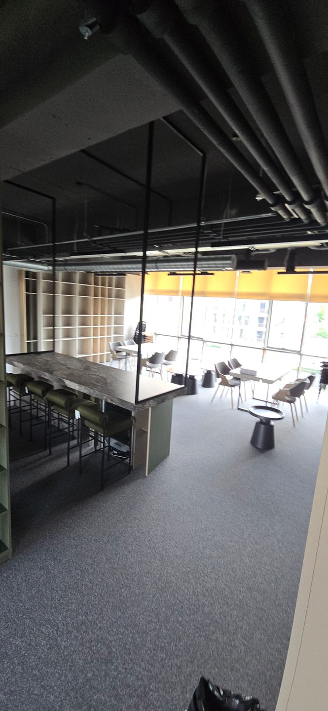 Customer photo review of Scaun modern dining K396, stejar/gri, stofa catifelata/placaj, 56x55x77 cm
