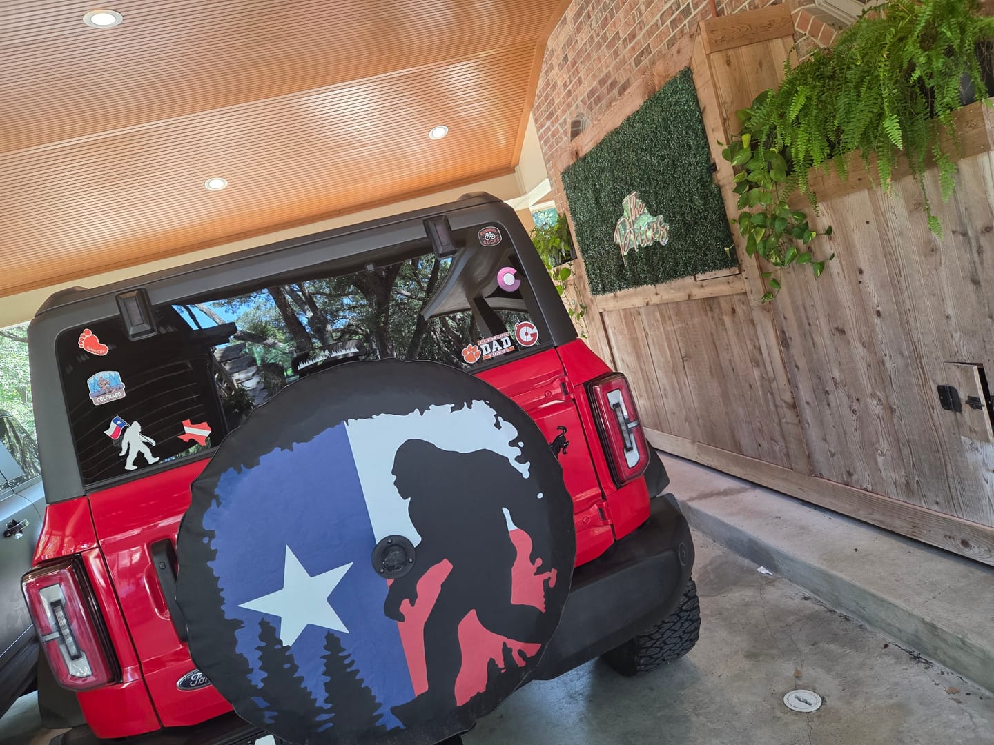 Customer photo review of Texas Sasquatch Flag Tire Cover
