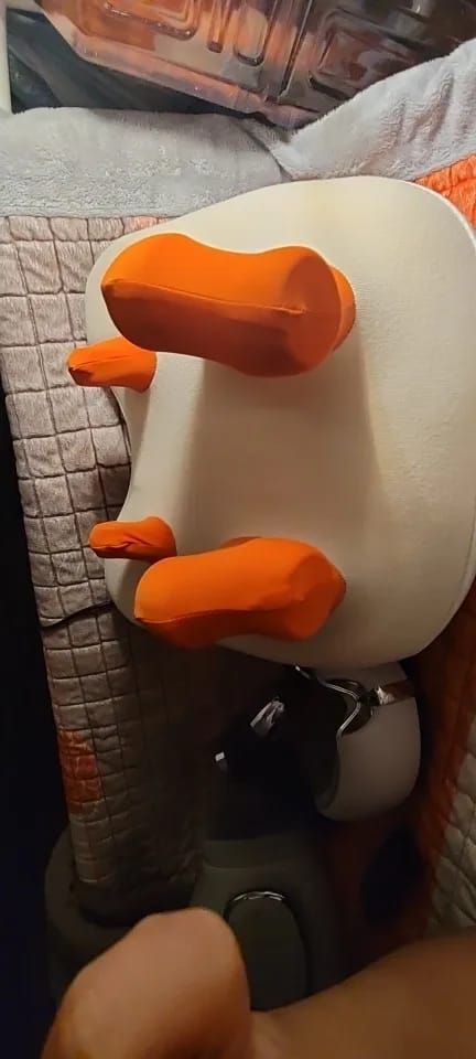 Customer photo review of SpineNeck Knead – Deep Kneading Neck & Shoulder Massager