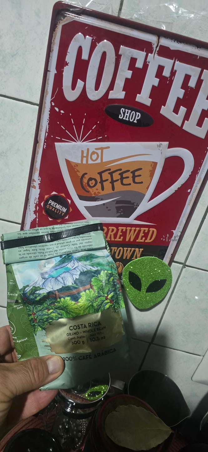 Customer photo review of Café Britt Tierra Volcánica Café de Poás Grano