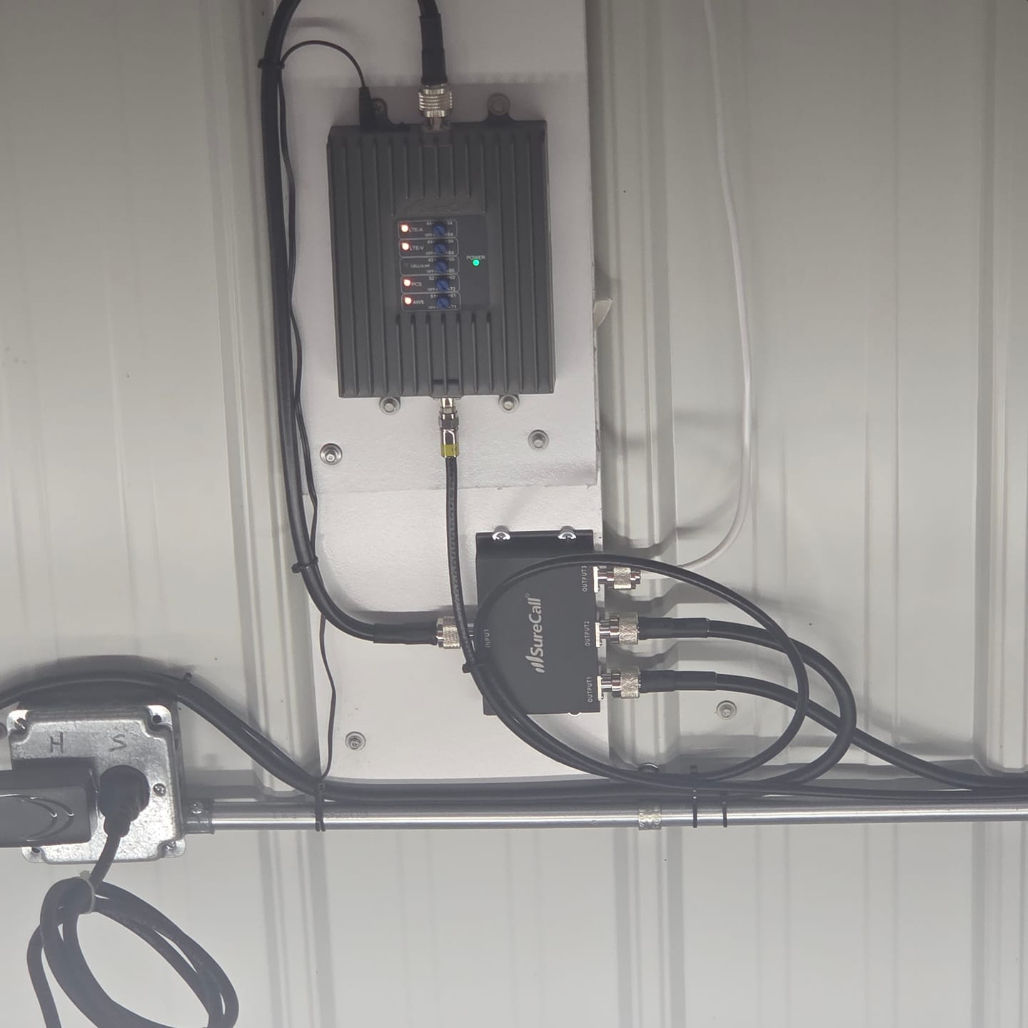Customer photo review of Fusion4Home Yagi Signal Booster Kit